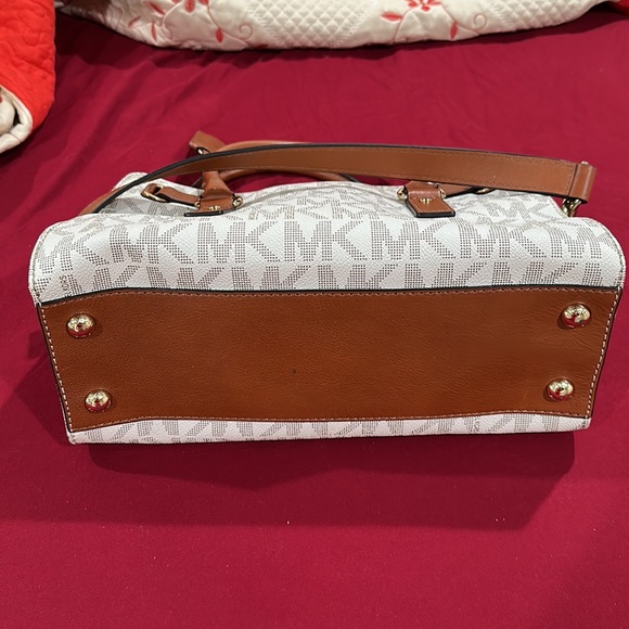 Michael Kors Hamilton - Picture 3 of 5